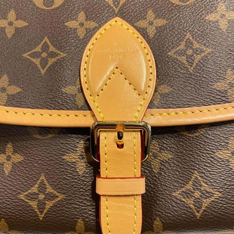 LOUIS VUITTON DIANE 法棍包-4