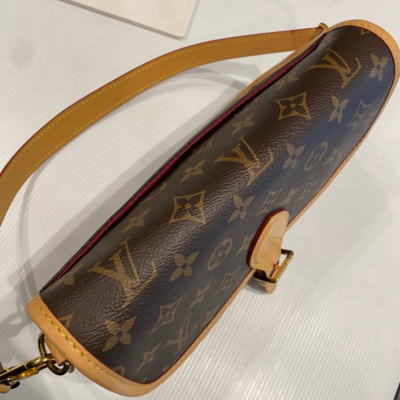 LOUIS VUITTON DIANE 法棍包-5