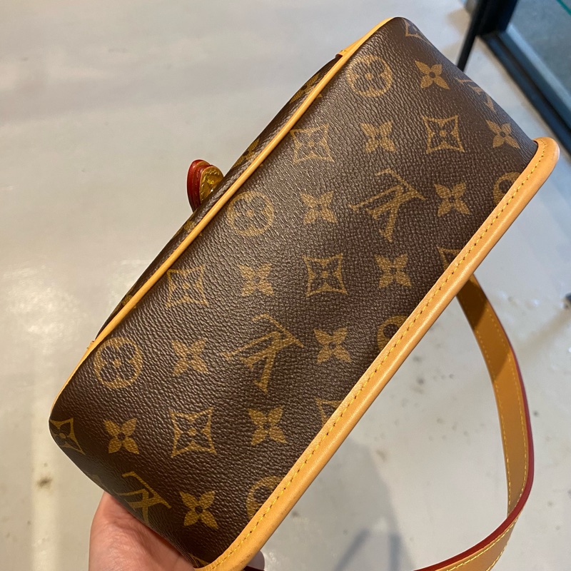 LOUIS VUITTON DIANE 法棍包-6