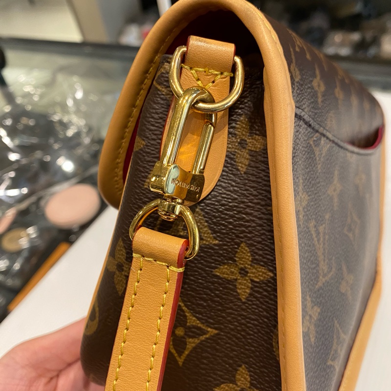 LOUIS VUITTON DIANE 法棍包-11