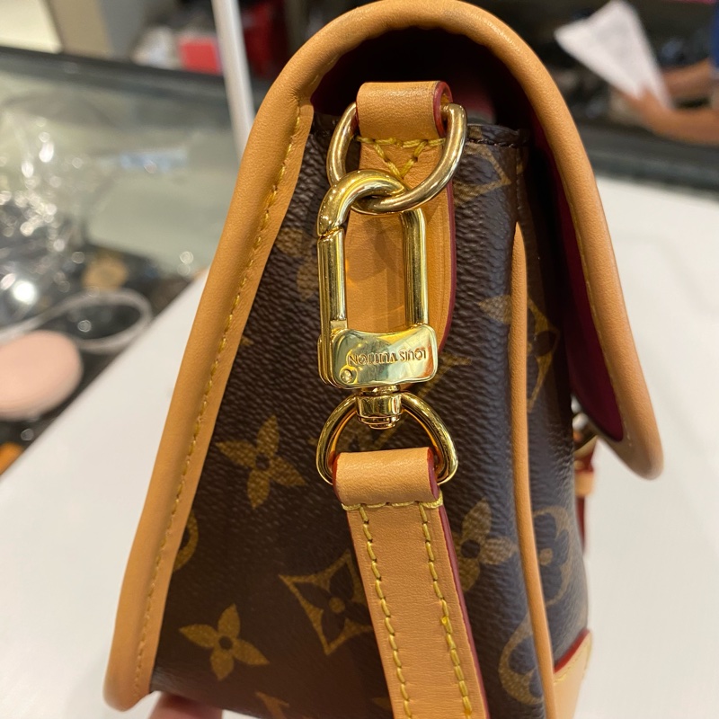 LOUIS VUITTON DIANE 法棍包-12