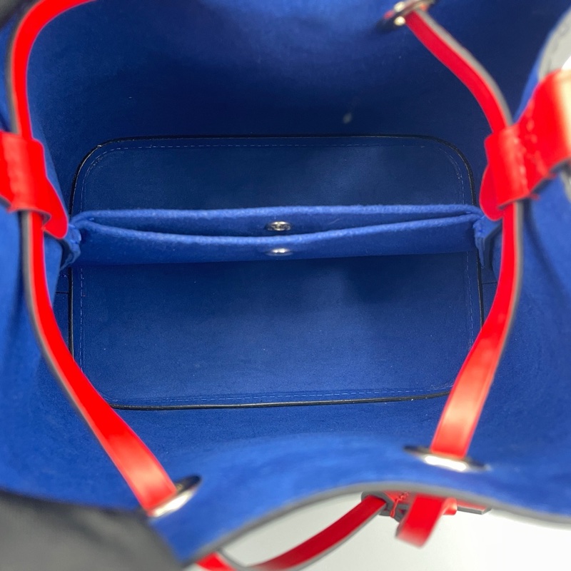 超可愛❤️Lv #黑色 #水波紋 #牛皮 #水桶bb-41