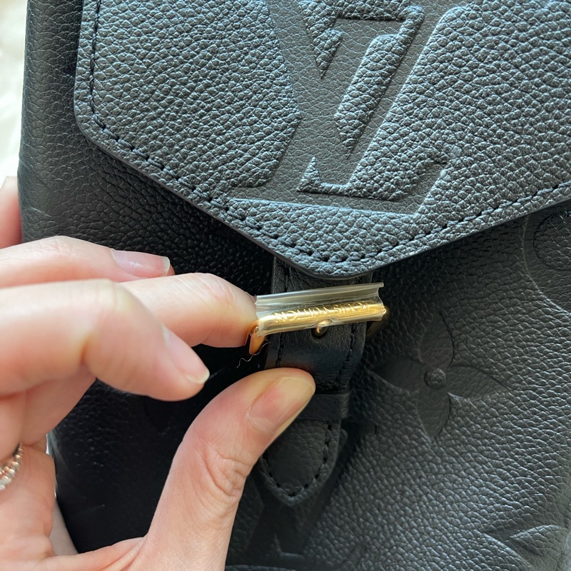 (二手)LV Louis vuitton TINY 背包 (可斜背 肩背 後背)-1