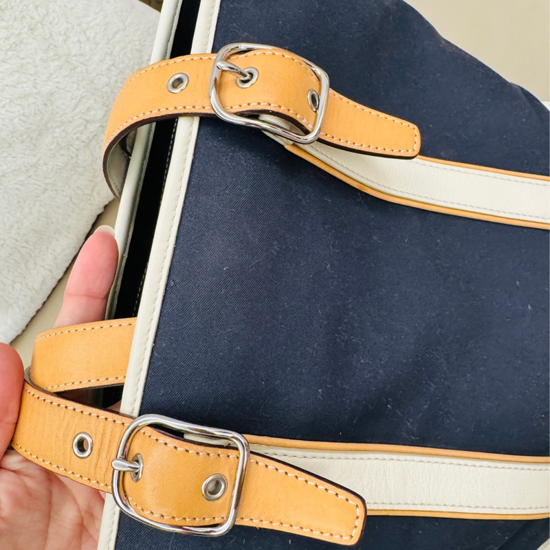 Coach 「雙面」手提大包、防水帆布+白色牛皮材質-10