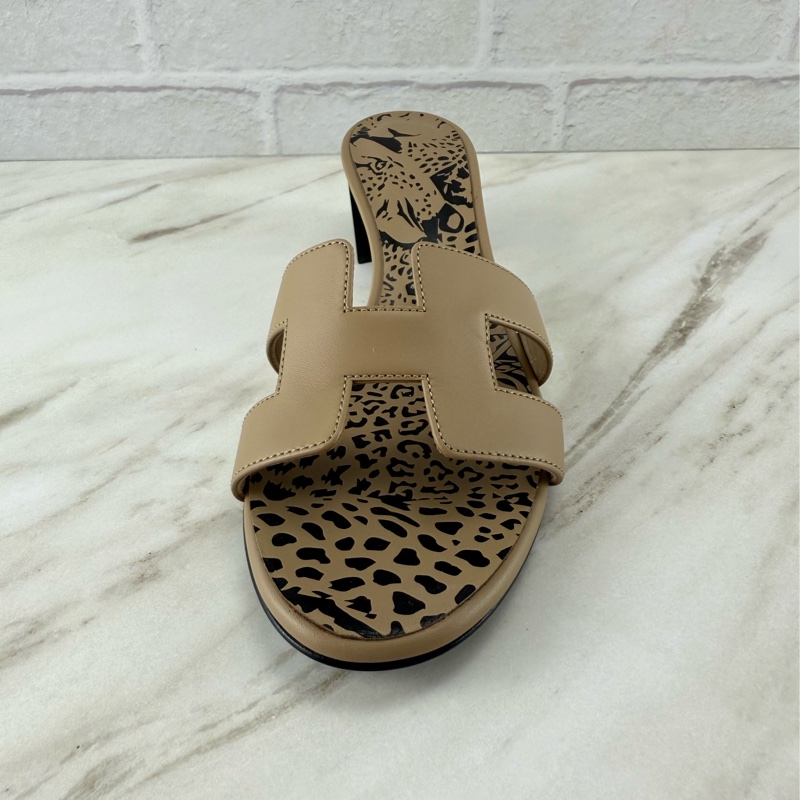 愛馬仕 Hermès Oasis sandals 亞麻米 奶茶色 豹紋低跟涼鞋-3