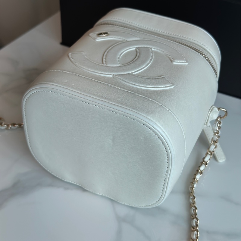 Chanel Vanity Case雪白化妝盒斜挎包🤍夏天必備淺色系🈶保卡配件齊全-17