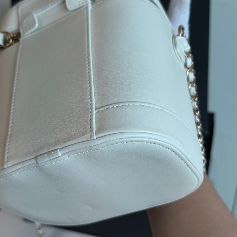 Chanel Vanity Case雪白化妝盒斜挎包🤍夏天必備淺色系🈶保卡配件齊全-19