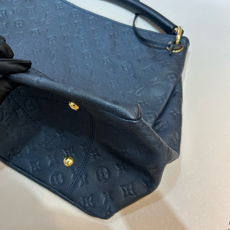 LV夜黑藍色牛皮壓紋 Artsy MM城市棍把包 M93448-9