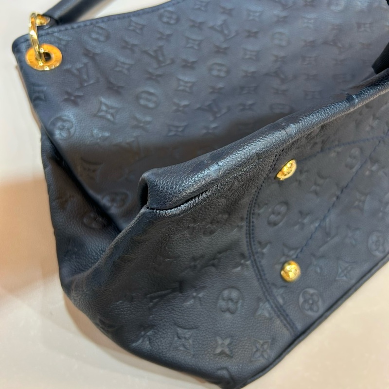 LV夜黑藍色牛皮壓紋 Artsy MM城市棍把包 M93448-10
