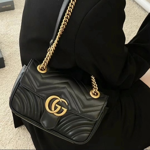 極美🖤GUCCI黑金牛皮Marmont馬夢22鏈條包446744