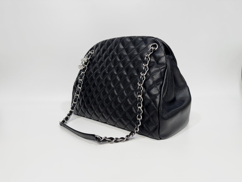 CHANEL黑銀牛皮保齡球包 A67642-2