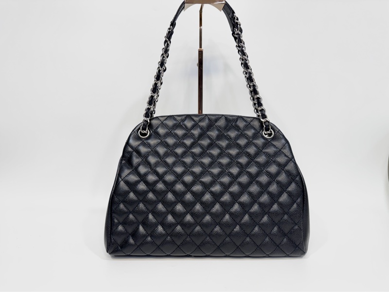 CHANEL黑銀牛皮保齡球包 A67642-3