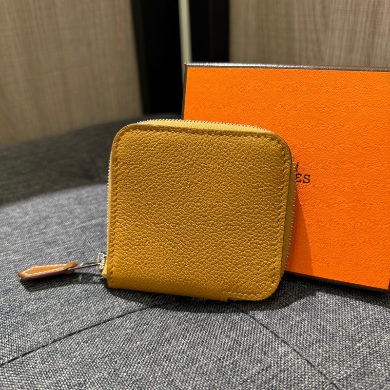 HERMES SILK IN 愛馬仕 駝色全皮方形絲巾拉鍊零錢包 B刻-0