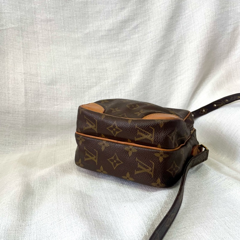 LV 老花雙層相機包-6