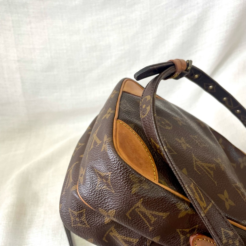 LV 老花雙層相機包-10