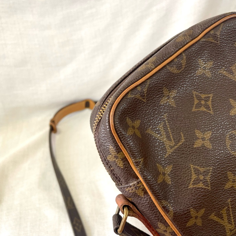 LV 老花雙層相機包-11