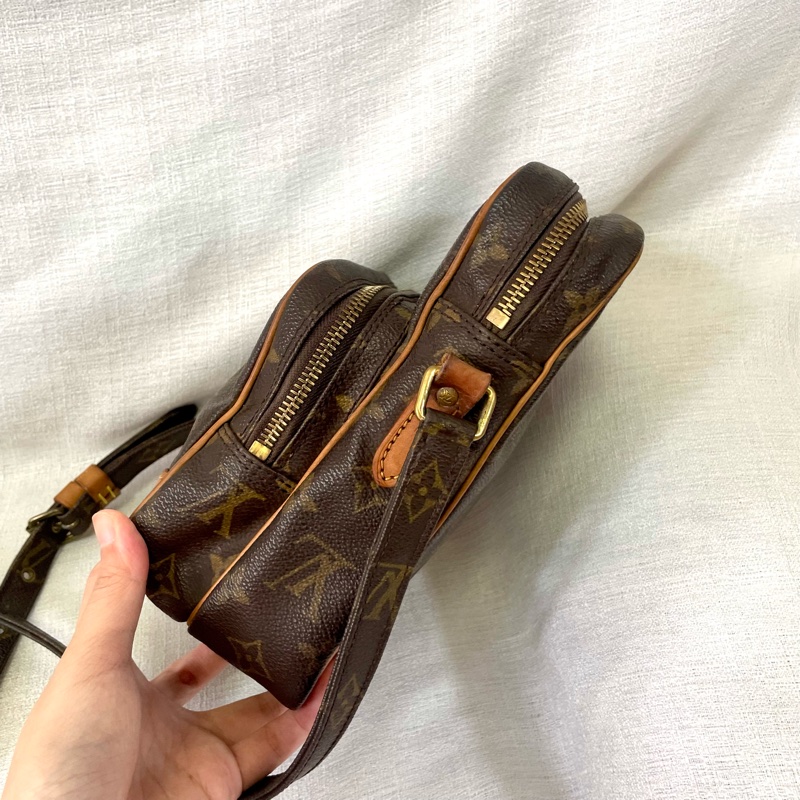 LV 老花雙層相機包-23