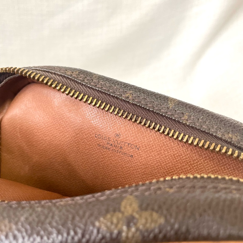 LV 老花雙層相機包-47