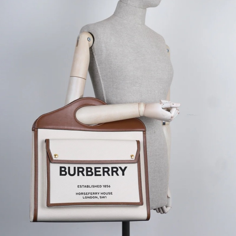 BURBERRY Pocket Bag 大型帆布拼皮革肩背口袋包8031745-0