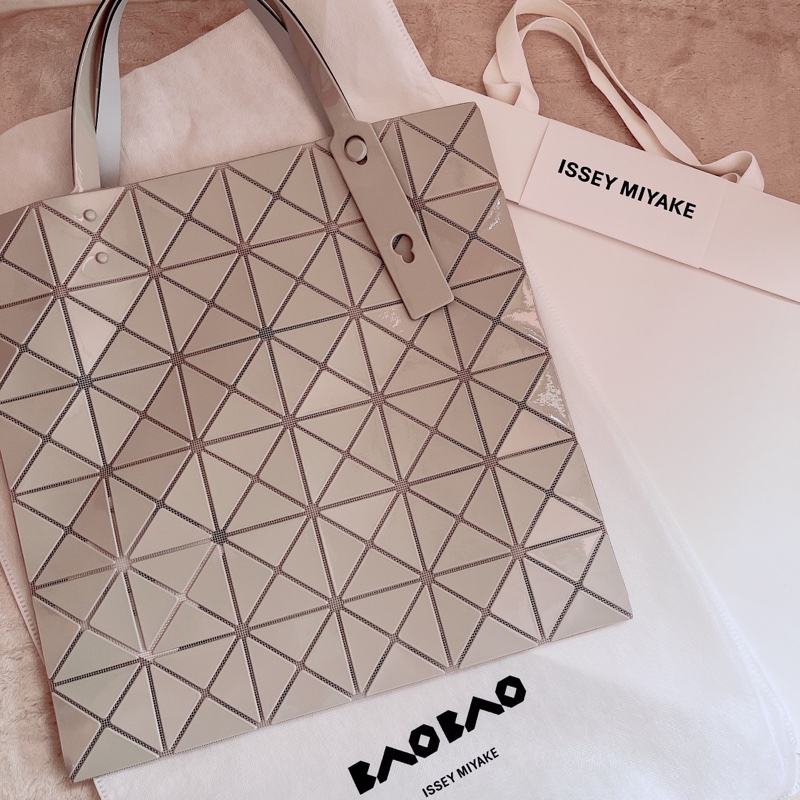 三宅一生 Baobao isseymiyake 6*6手提包 托特包 Lucent one tone-1