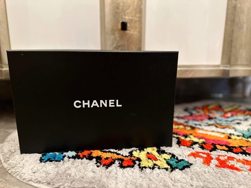 Chanel非常缺貨的白金爆款小香球鞋-14