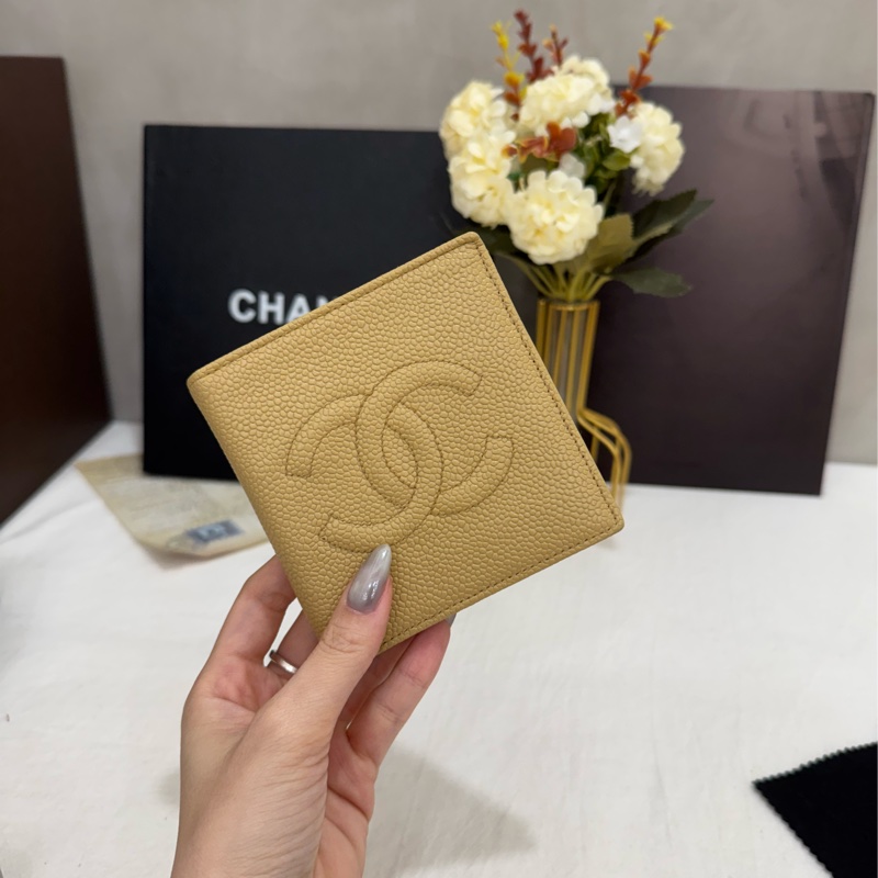 Chanel 奶茶色短夾-3