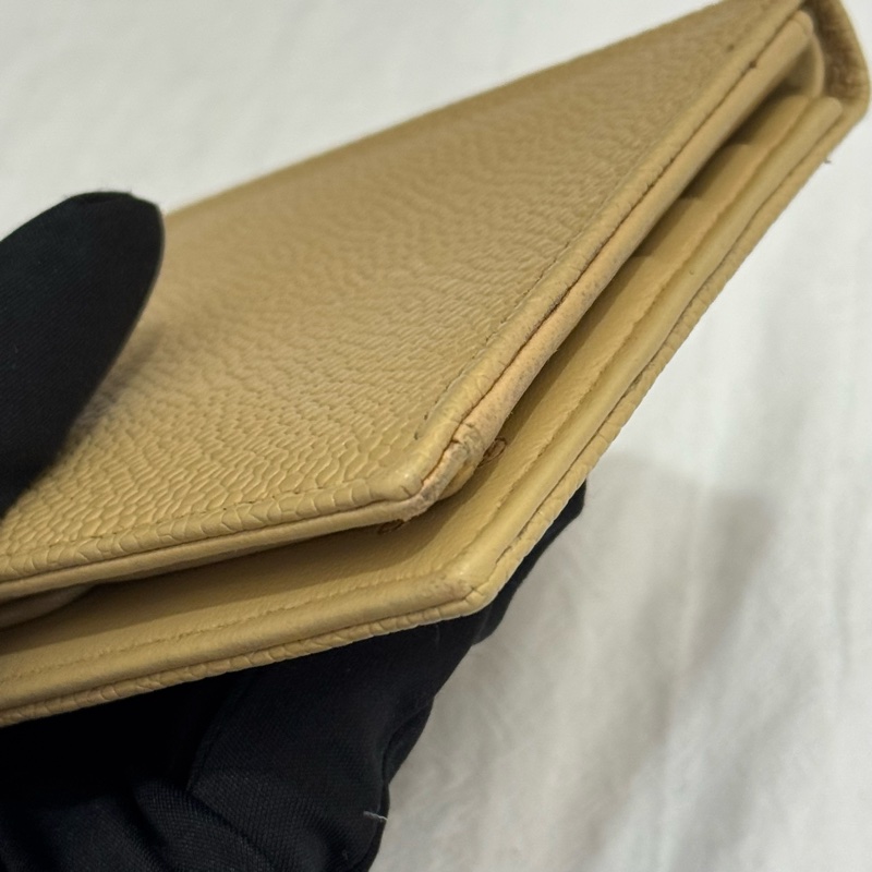 Chanel 奶茶色短夾-11