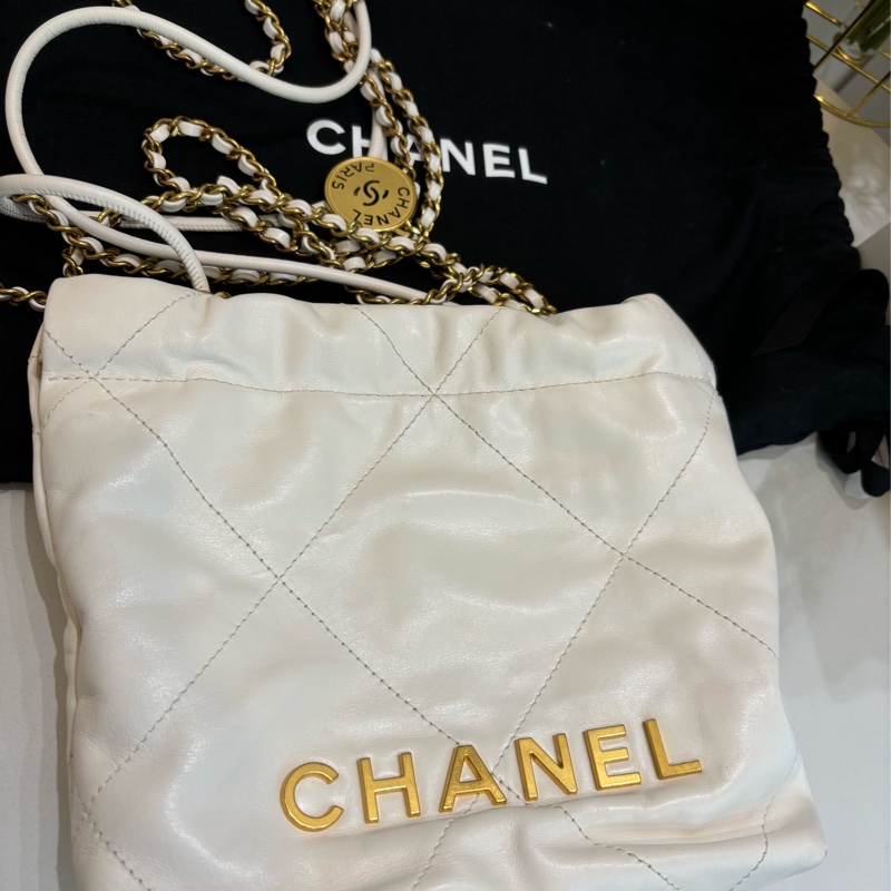 Chanel 22bag mini 白色x金扣-0