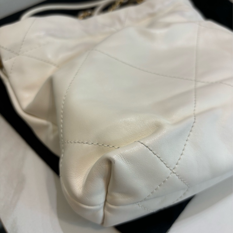 Chanel 22bag mini 白色x金扣-13