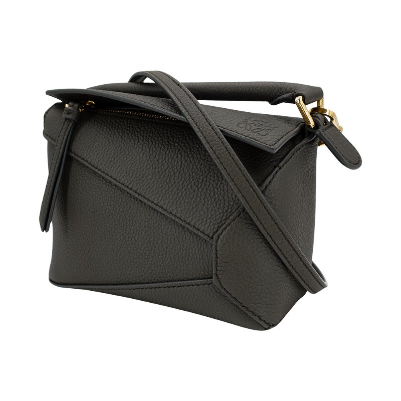 Loewe Mini Puzzle 粒面小牛皮金釦斜背包(深灰)-1