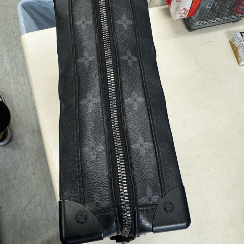 LV SOFT TRUNK BOX-10