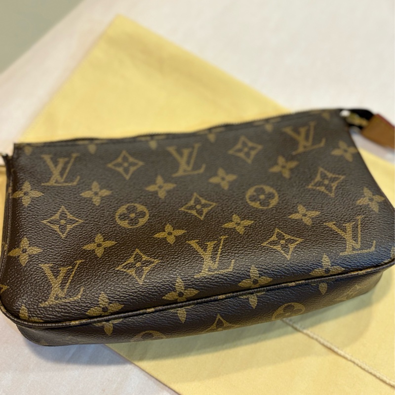 Lv 大麻將包23.5公分-5