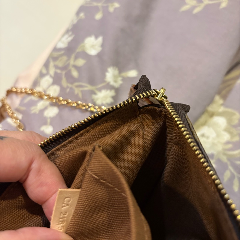 Lv 大麻將包23.5公分-9