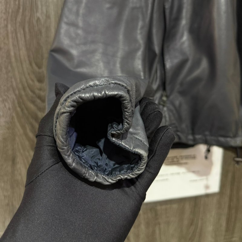 【美收精品】PRADA灰色防風外套 2-422-6