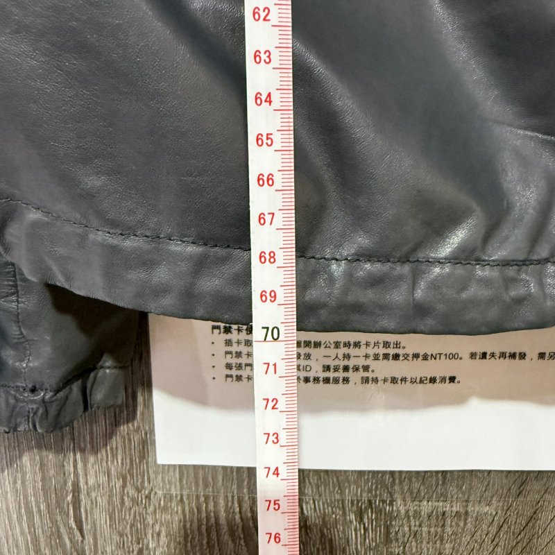 【美收精品】PRADA灰色防風外套 2-422-14