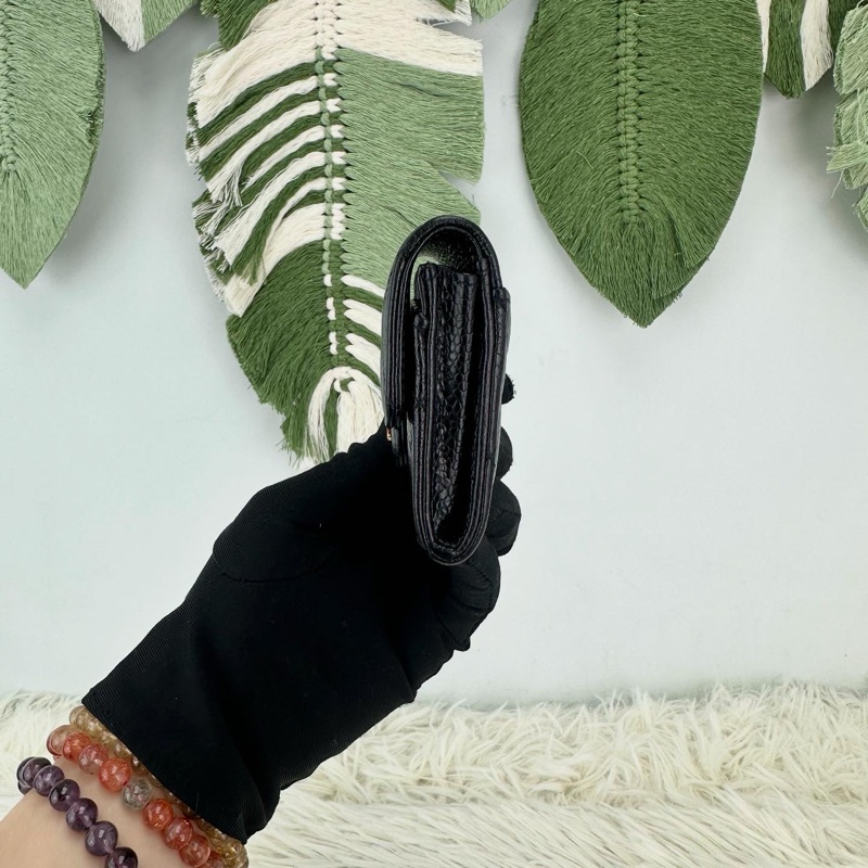 CHANEL 黑金荔枝牛皮卡片包-1