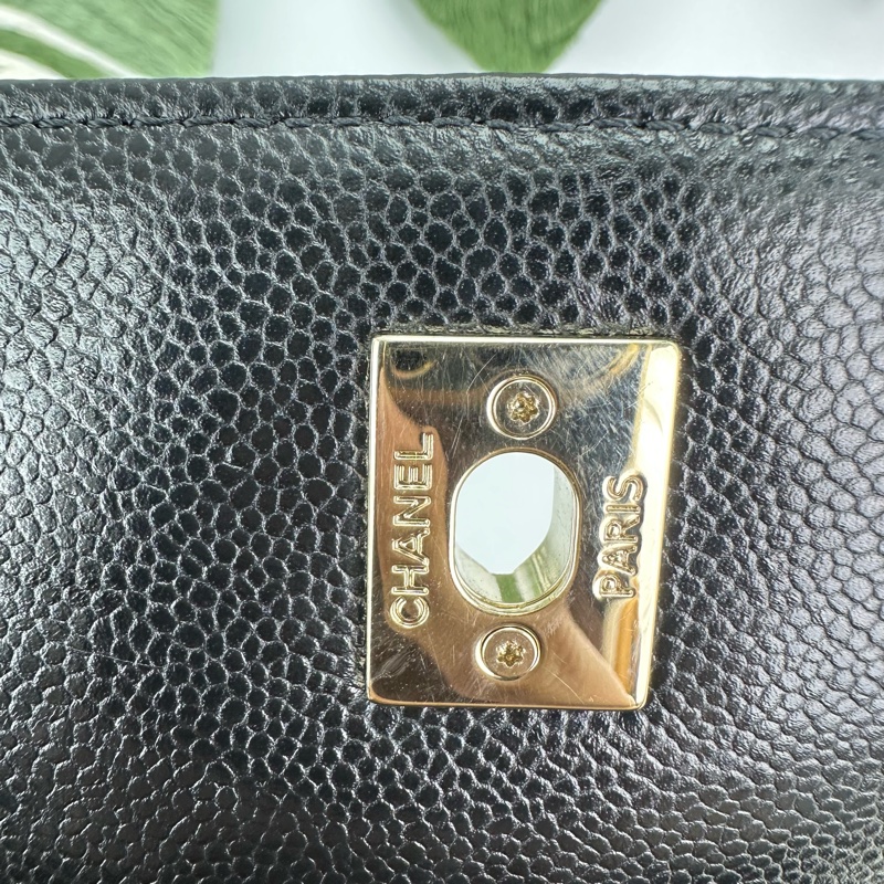 CHANEL Business Affinity 黑金荔枝牛皮郵差包 手提斜肩包-9