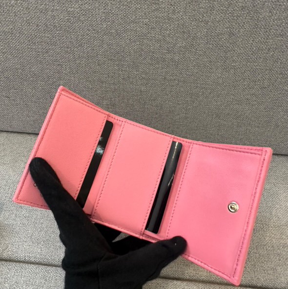 Chanel 香奈兒 粉紅三折短夾 九五新閒置品-4