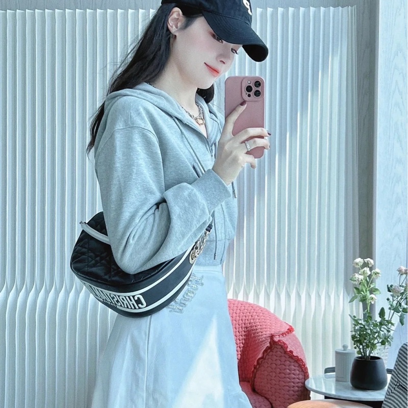 ෆ Dior Vibe Hobo-4