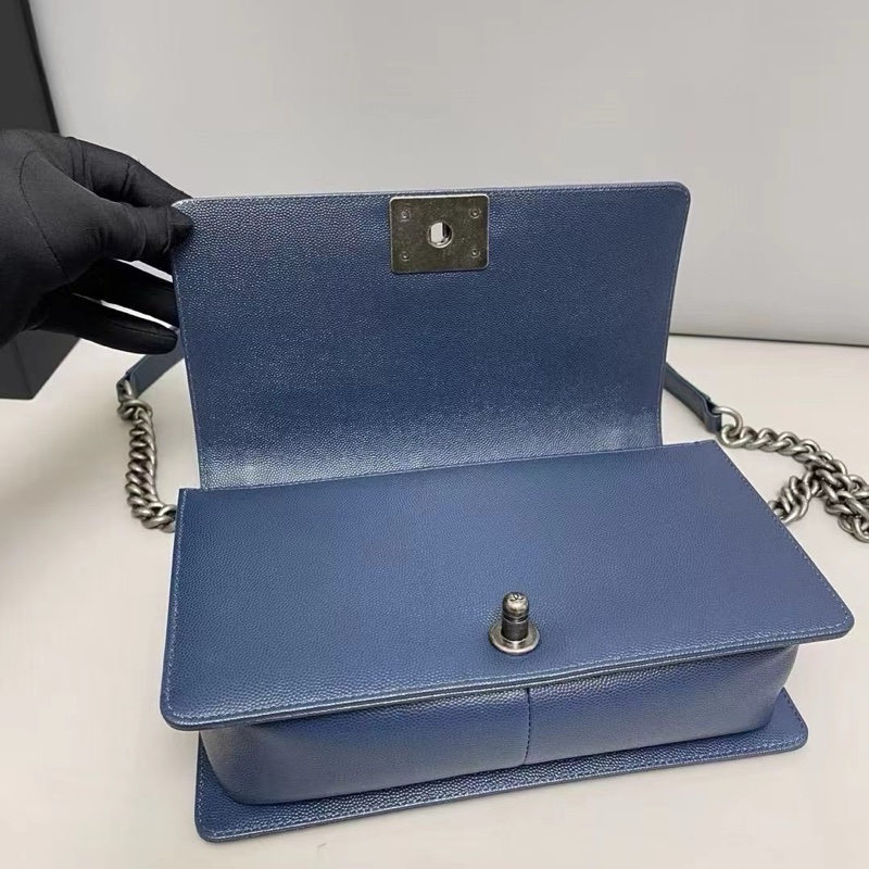 NOW BAGS｜【二手代購】Chanel leboy中號深藍色牛皮荔枝紋包 25開-6