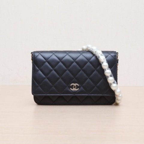 CHANEL(香奈兒) 22P CF WOC 19cm 黑色  晶片開 金扣 珍珠拼皮穿鏈