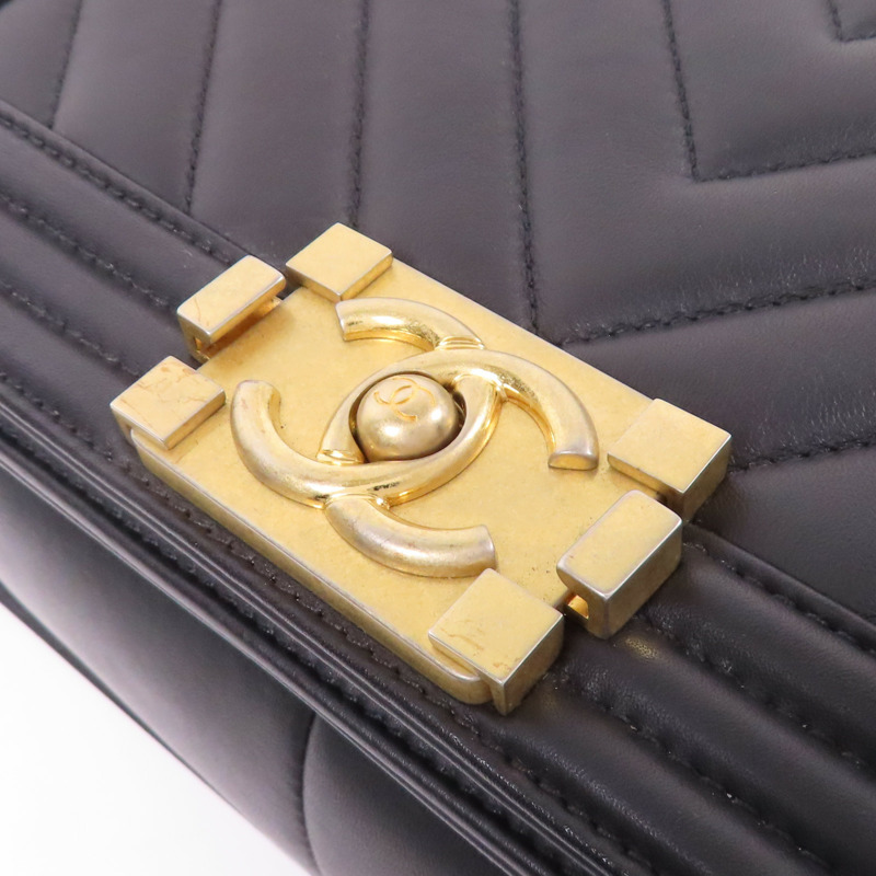 CHANEL 羊皮皮革Boy 25金扣鏈帶肩背袋-9