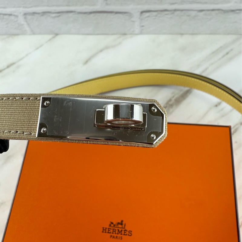愛馬仕 Hermès Kelly 風衣布小雞黃 銀釦 皮帶 腰帶-4