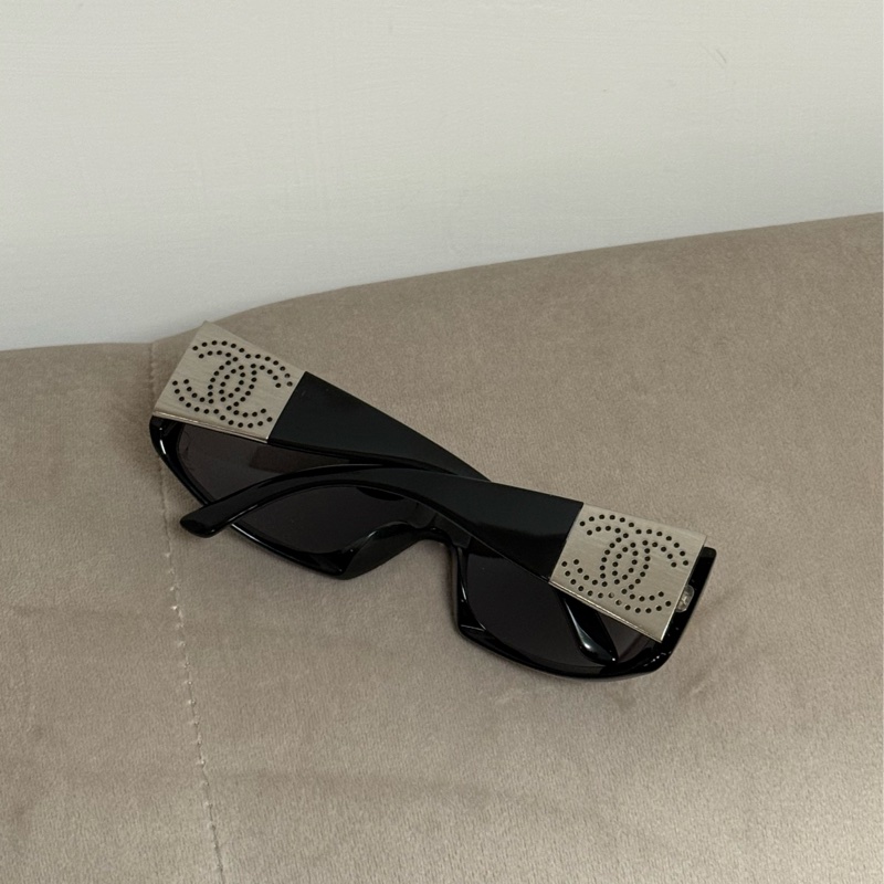 Chanel 稀有中古金屬墨鏡 讓你不撞款-5