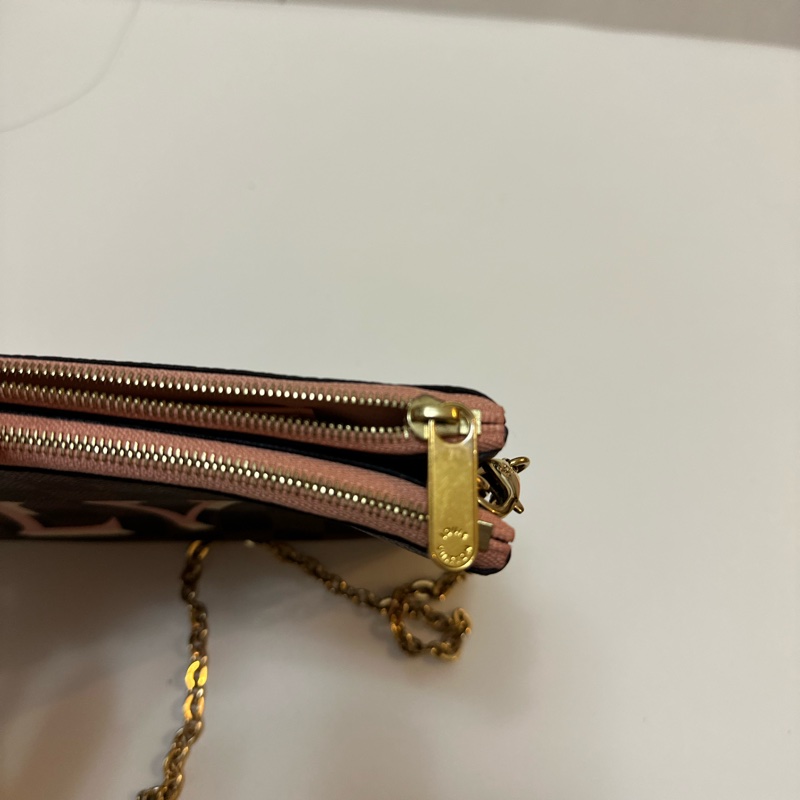 LV塗鴉鏈條隨身錢包-9