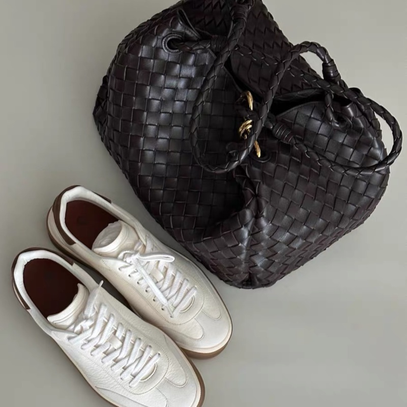 999新Bottega Veneta 新款大號 Parachute黑棕色巧克力棕編織肩背包-5