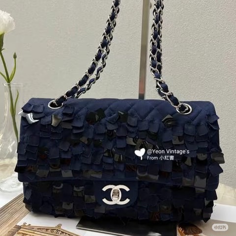 Chanel • Cf 25 緞面午夜藍銀釦 中號 秀款-1