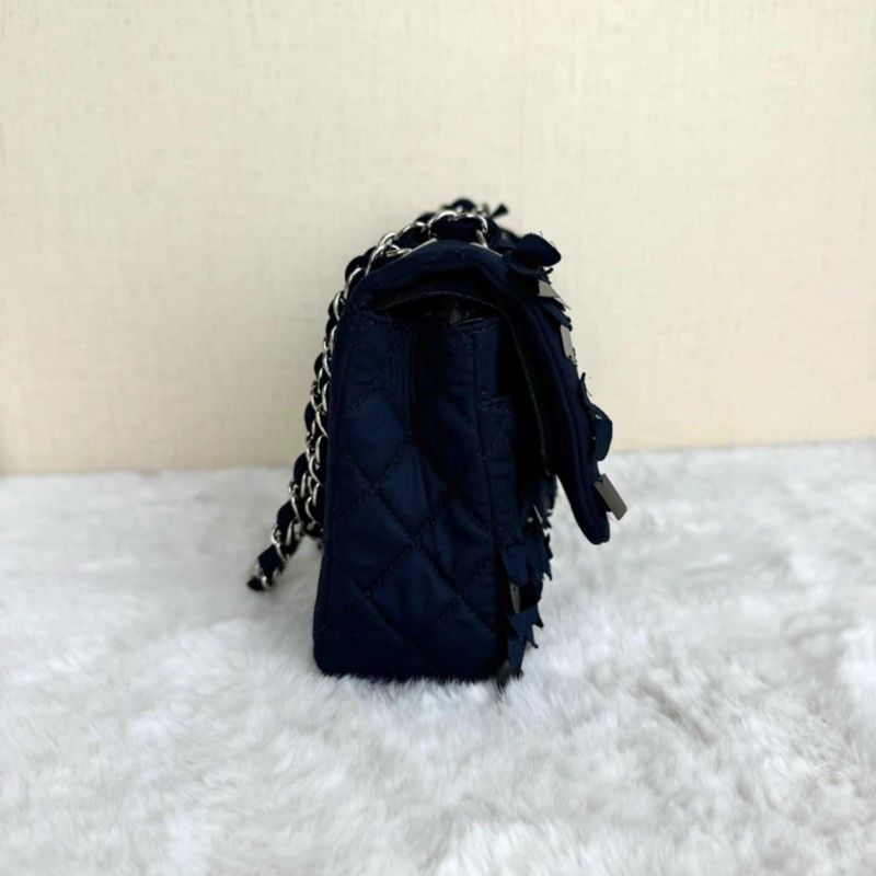 Chanel • Cf 25 緞面午夜藍銀釦 中號 秀款-6