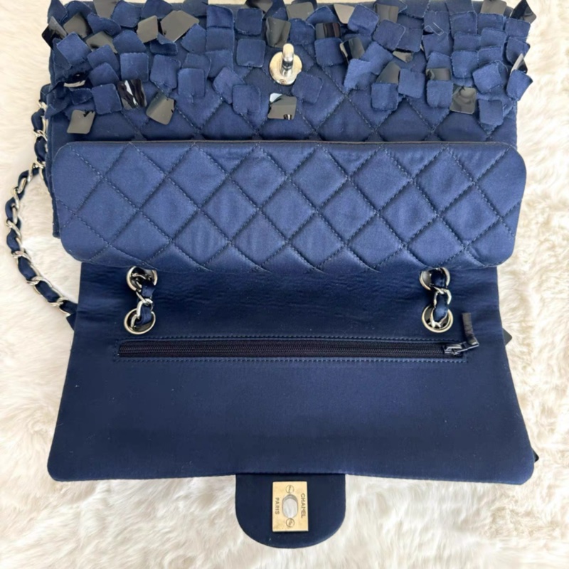 Chanel • Cf 25 緞面午夜藍銀釦 中號 秀款-9