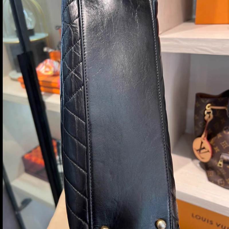 Chanel • Coco Handle 中號 山形紋油蠟牛皮蜥蜴皮手柄 絕版-8